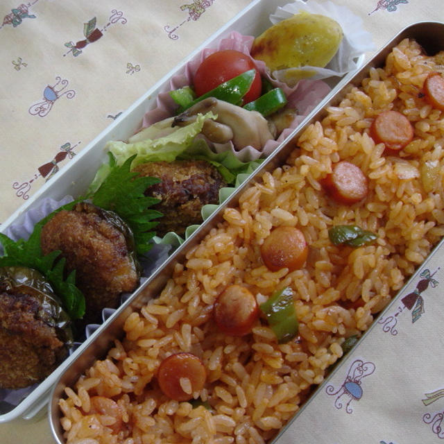 最後のお弁当★ケチャップライス・ピーマンの肉詰めフライ弁当