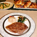 4月5日夕飯：牛ヘレステーキとMarellaのパスタdeプリマベーラ風☆