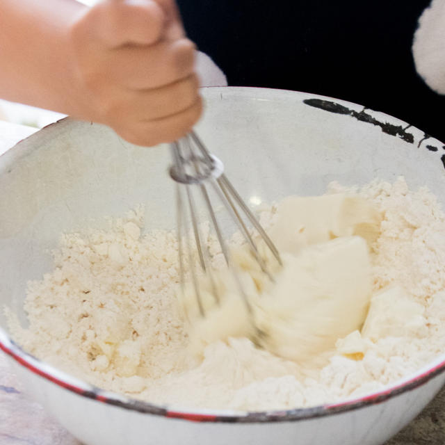 雨の日の暇な子供との過ごし方（豆腐ドーナツレシピ）