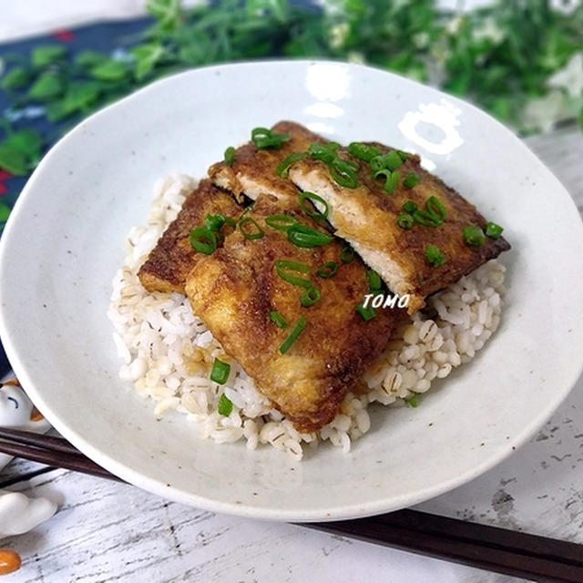 節約料理♪油揚げと鶏ひき肉のウナギのかば焼き風