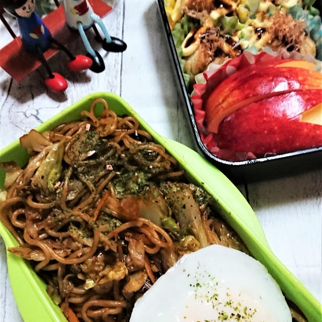 【息子弁当】意表ついた弁当にまさかの展開！【焼きそば＆たこ焼き弁当】。逆に喜ばれた・・・