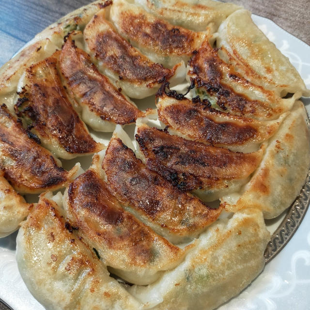 餃子の雪松を実食！３６個で1000円♪７２個分をぺろりと完食(*^-^*)