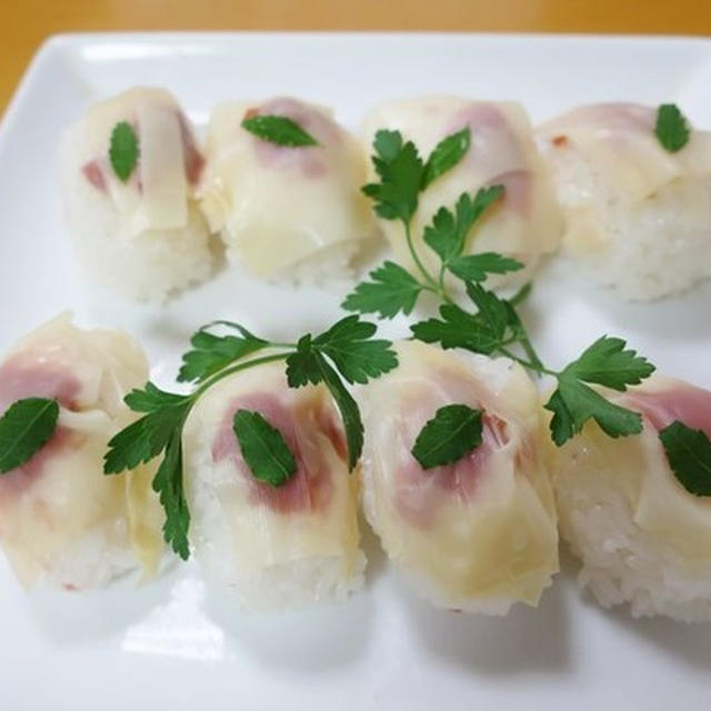 姫皮にぎり寿司とタニウツギ～