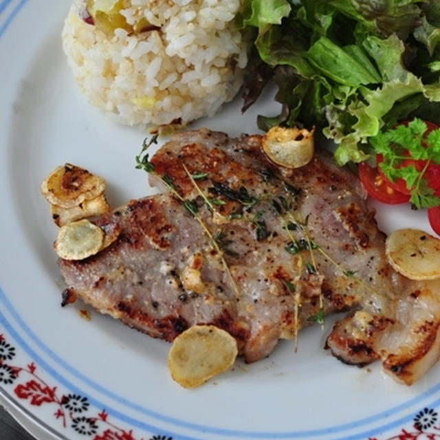 塩麹豚のガーリックソテー　タイムの香り　*  さつま芋ご飯添え