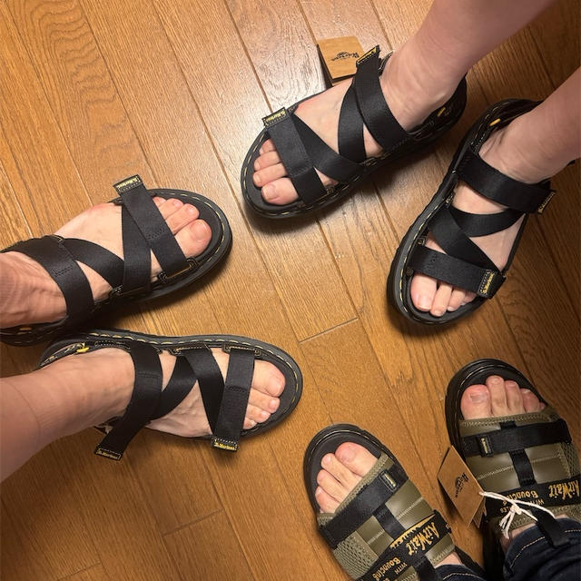 【木更津アウトレットでドクターマーチンのサンダルを買う】