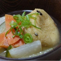 具沢山、うまい味噌汁とデパ地下グルメのおうちカフェの夜プレート