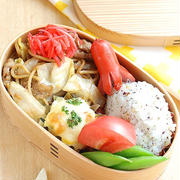 焼きそばオニギリ弁当【勘】