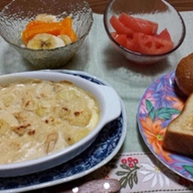 ポテトのミルク煮グラタンと豆乳ブレッド