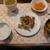 チキンの揚げじゃがのっけ＆ニンジンサラダ＆うまい味噌汁の定食♪