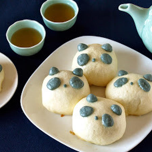 How to Make Panda Anman (饅頭 Manjyu) using a frying pan (Steamed Buns with Red Bean Paste) - Video Recipe