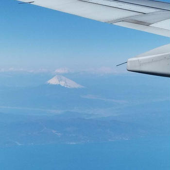 飛行機から2度も見えた神々しい富士山！