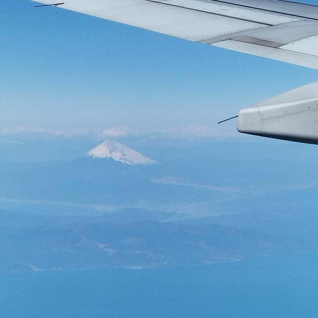 飛行機から2度も見えた神々しい富士山！