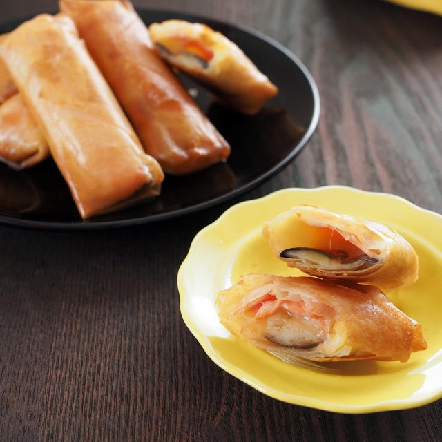 なすとスモークサーモンとチーズの春巻　味付け不要♪
