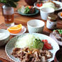 豚肉の生姜焼き と 蒸し野菜（おかず味噌）。