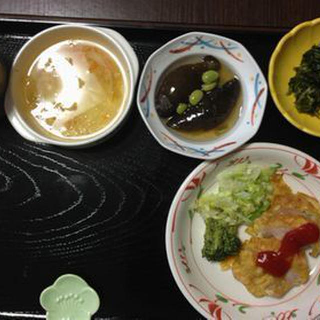 施設昼ごはんと干しシイタケ