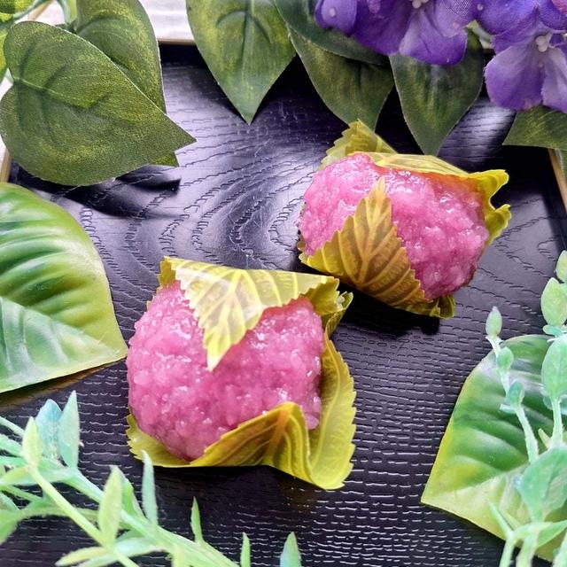 紫陽花の和菓子と照り焼きチキン丼