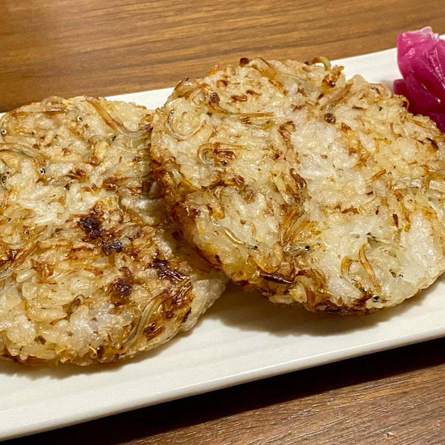 四つ穴フライパンで焼きおにぎり ♪