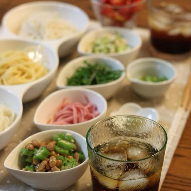 勝利のうた　　☆麺も具材もいろいろ　冷やしそうめん♪