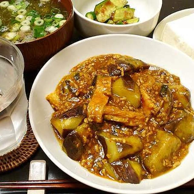 カレー味の麻婆ナスは、何の違和感もなくうまいのである。