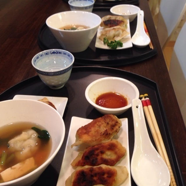皮から手作りぎょうざで晩御飯（≧∇≦）