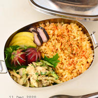 １２月１５日　火曜日　茹で鶏とセロリと長芋のカレーマヨ和え