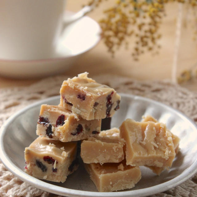 【　濃厚なイギリスのお菓子ファッジを作ってみました　】