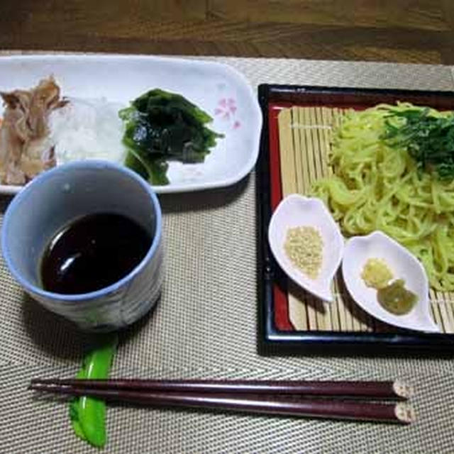 薬味で楽しむ♪ ざるラーメン