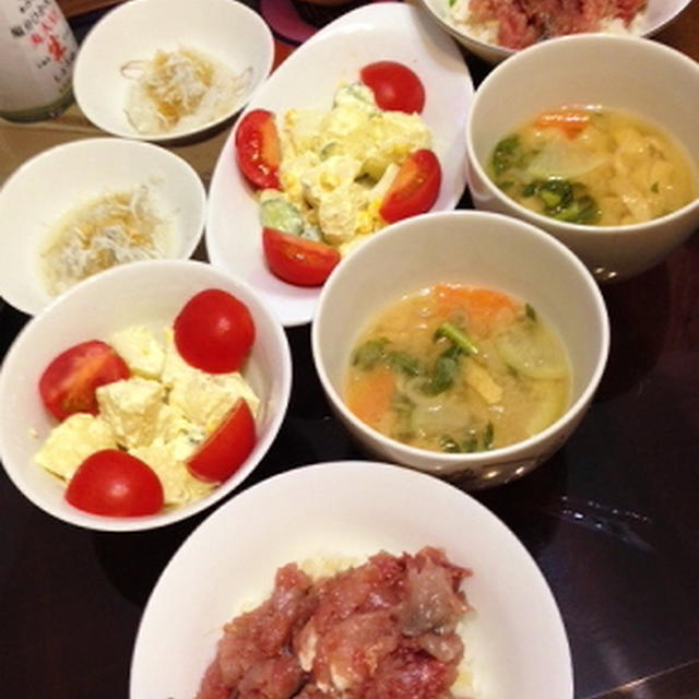 夕飯・鯖のたたき丼＆ポテトサラダ