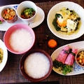 なんか珍しいもんが並んでるの兼用ごはん☆白粥♪