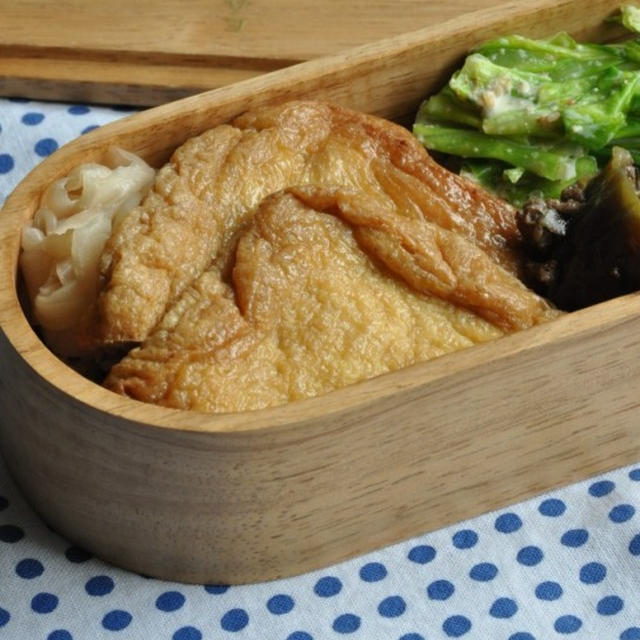 食べてる間にお稲荷さん弁当。