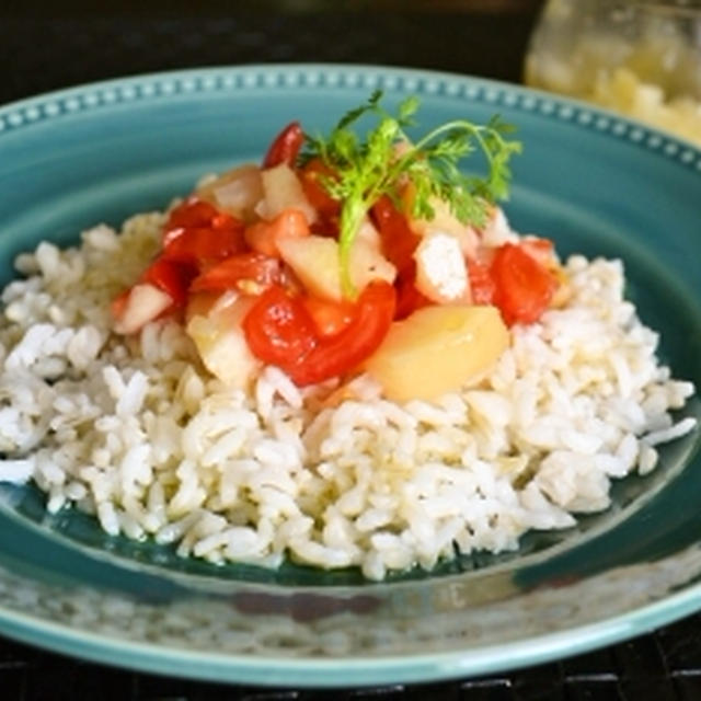 【ピーチサルサと亜麻仁油でひんやり夏ご飯】サラダ感覚でいただくひんやりご飯