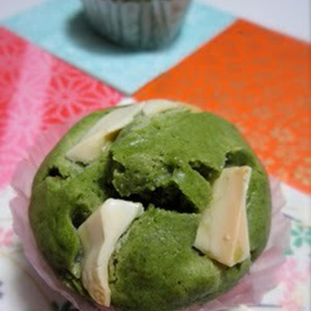 White Chocolate & Green Tea Muffin ホワイトチョコと抹茶のマフィン