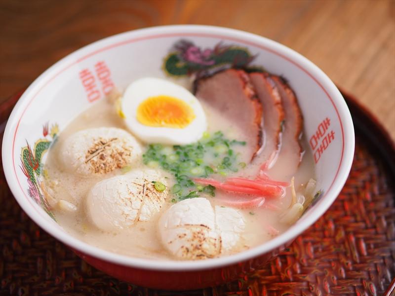 残った餅が秒でなくなる！　麺無しラーメン雑煮　、　ラーメンスープに餅は合います！