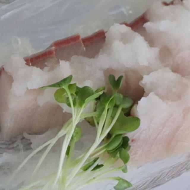 鰤刺身のおろし添え★★★