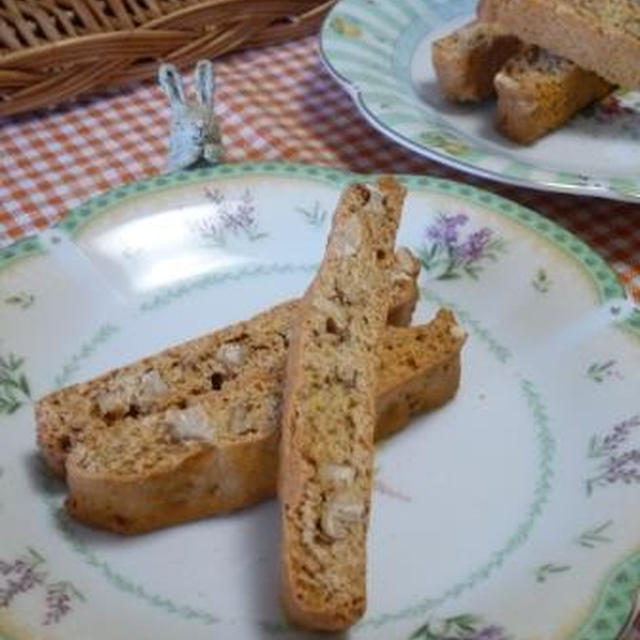 ただいま、ビスコッティ風クッキーの試作中です！