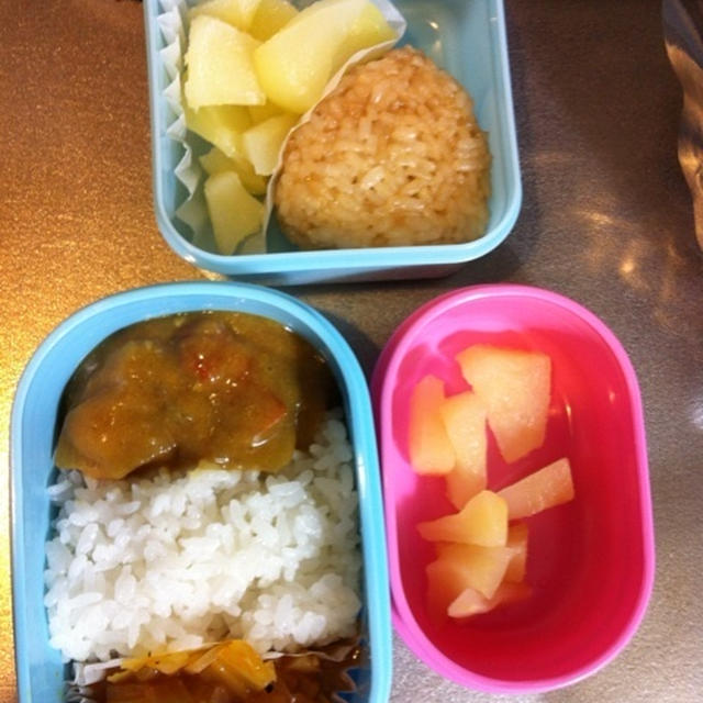 雪と出張とお弁当