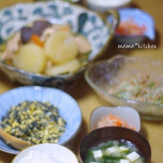 鶏肉と大根の旨煮と、ひじきの出汁玉子とじ。アドベントカレンダーstart♪