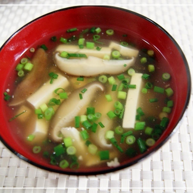 ラスベガスぶっ飛ばし完了。*トロふわ☆しいたけと豆腐のスープ*