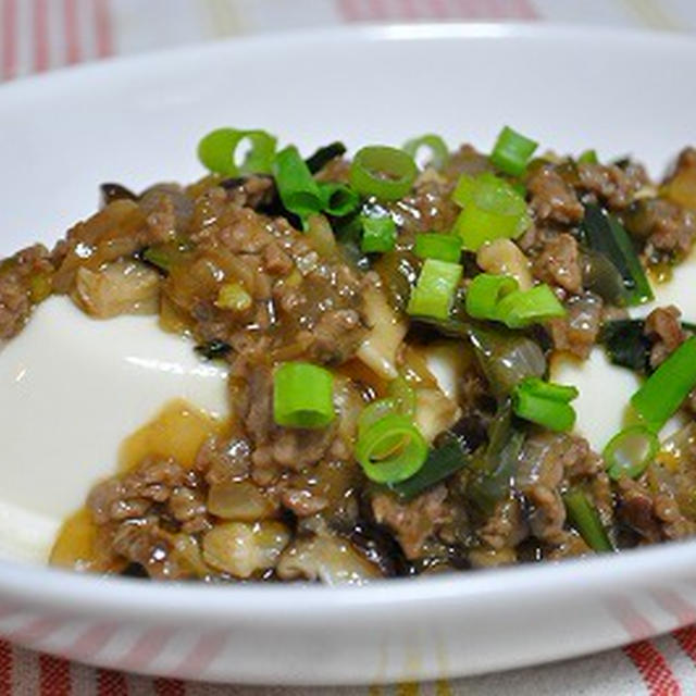 葉唐辛子の肉味噌豆腐