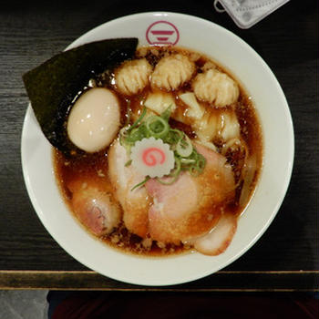 維新商店。