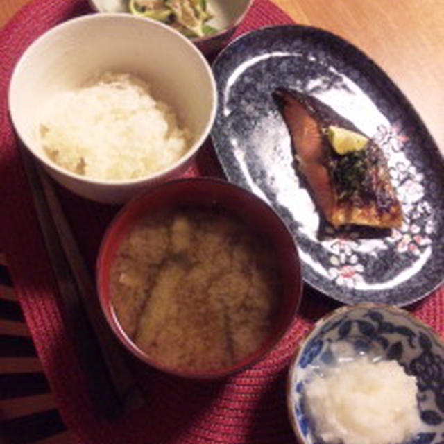 鮭の一塩焼＆胡瓜とささ身の山葵塩麹醤油和え