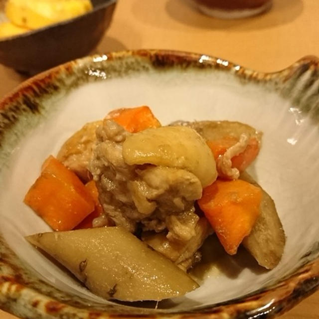 鶏肉とごぼうの煮物　ジャンクな筑前煮と思えばおいしい