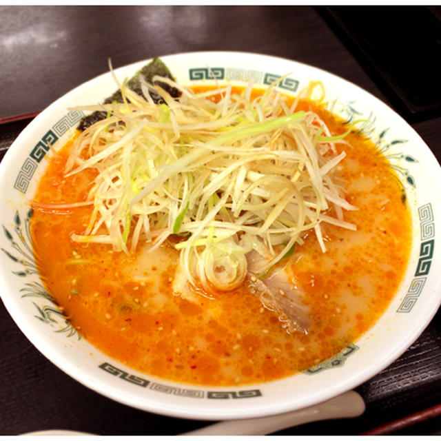 日高屋賛辞（京成立石店のピリ辛とんこつラーメン）