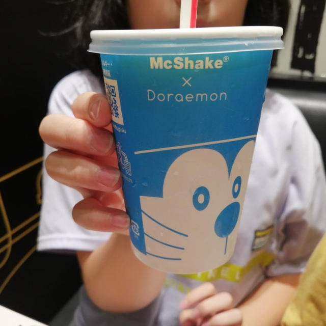 マックで事件（笑）月見バーガーとヨーグルドを味わいました＼(^o^)／