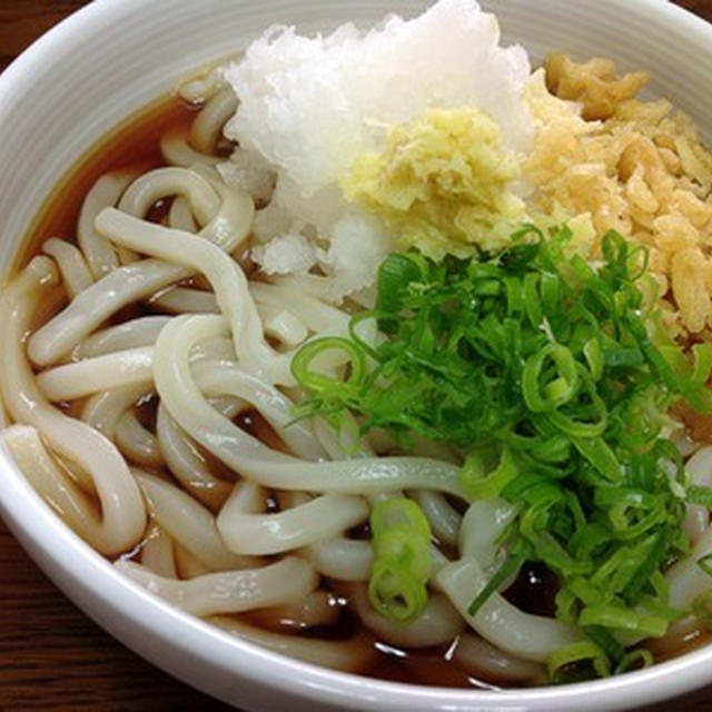 朝の麺は「温おろしぶっかけうどん」