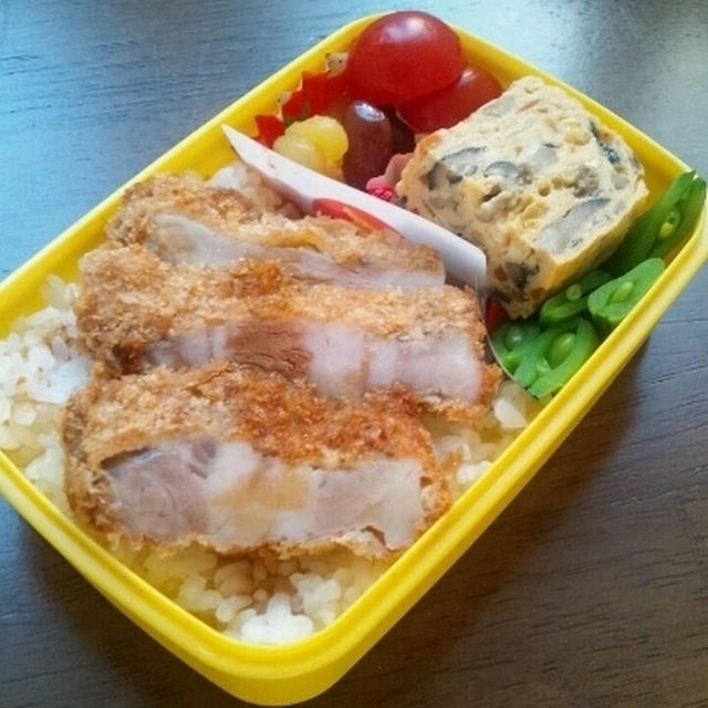 ３歳の息子の保育園食育弁当　とんかつ中心に
