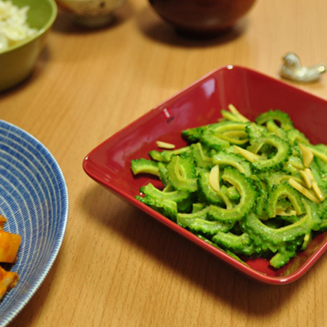 ゴーヤのシンプル醤油炒め＆チキンとじゃがいものスパイシー炒め