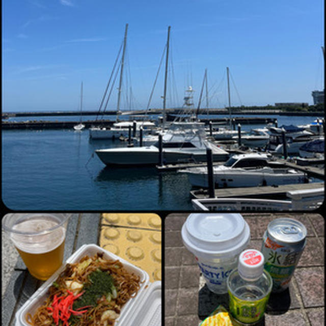 熱海の海辺で昼飲みー