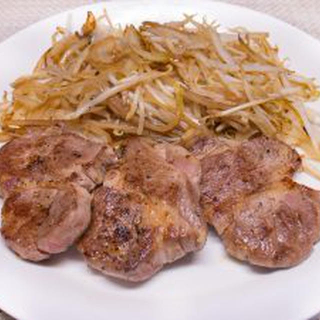 ラム肩ロースの黒瀬スパイス焼き