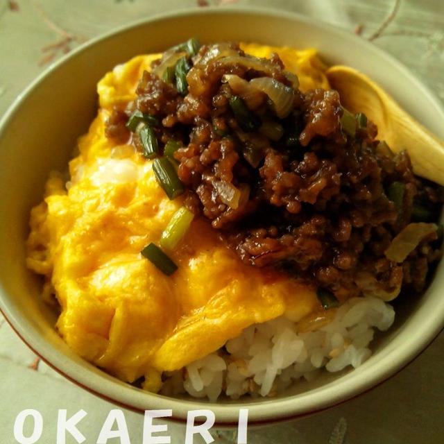 トロっと玉子とガーリック肉そぼろ丼